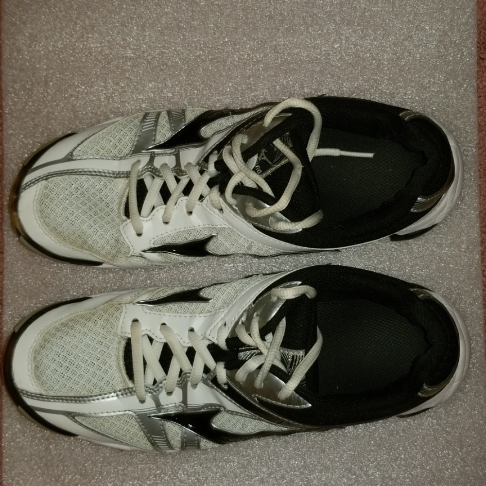Mizuno Volleyball Shoes
